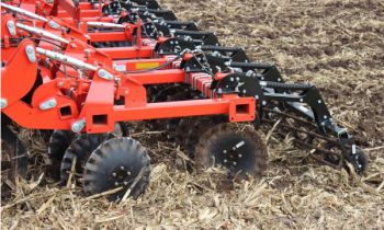 CroppedImage350210-Kuhn-Dominator4860-2021.jpg